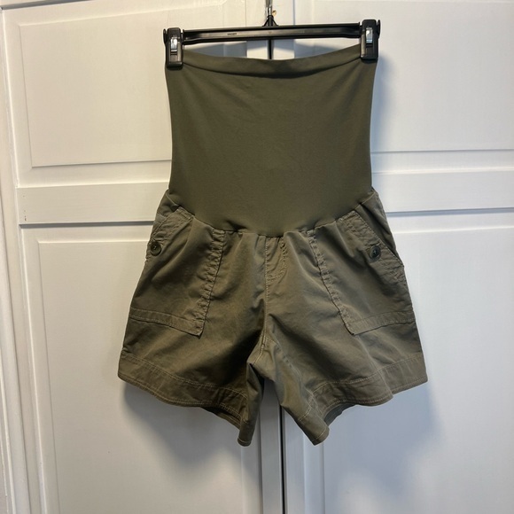 A Pea In The Pod Over The Belly Chino Shorts Size Women’s Medium Color Green - Picture 1 of 9